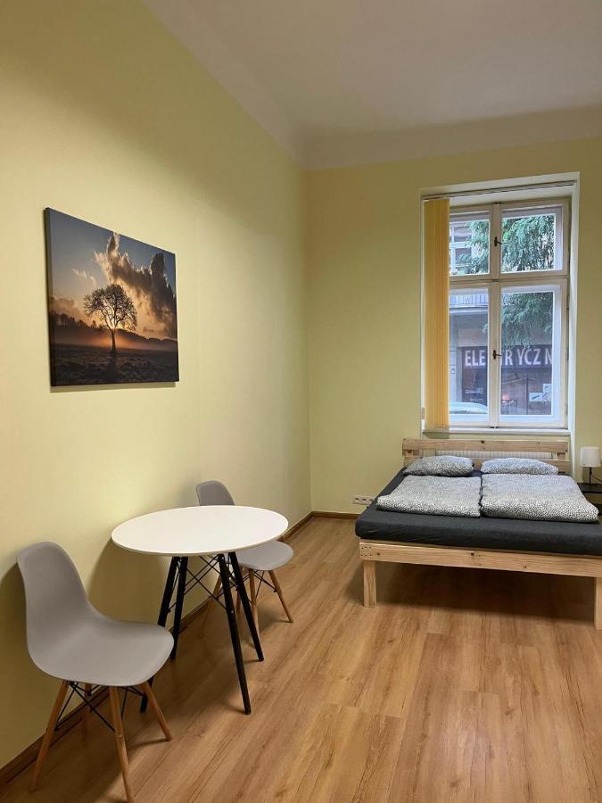 Batorego Lovely Rooms คราคูฟ ภายนอก รูปภาพ